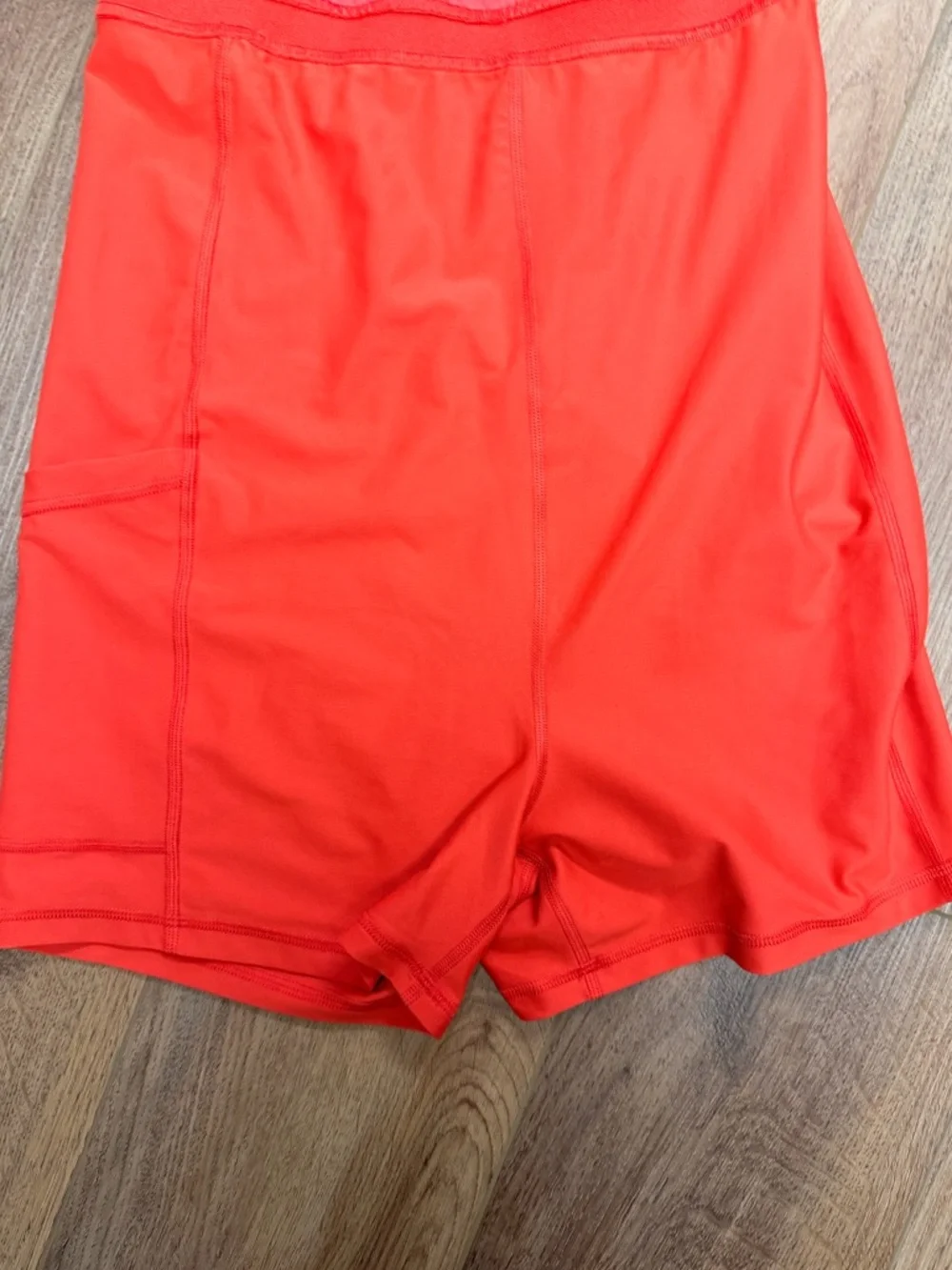 Old Navy PowerSoft Athletic Dress M Red Built In Shorts Tennis Pickleball Go Dry - Picture 10 of 14